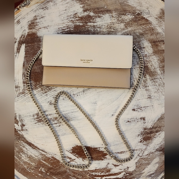 Like New Kate Spade Flap Crossbody - Picture 1 of 10